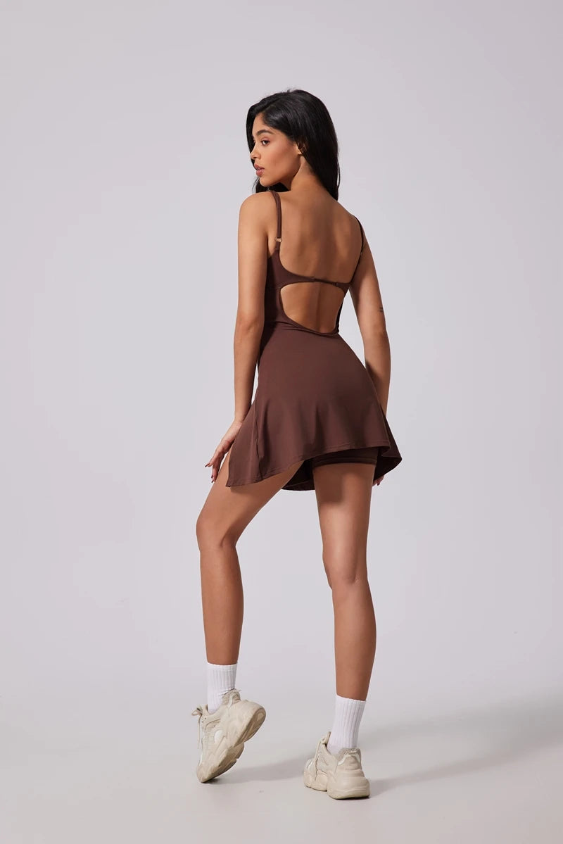 QINACTIVE Women's sports beautiful back dress Removable chest cushion cushion breathable outdoor yoga tennis skirt