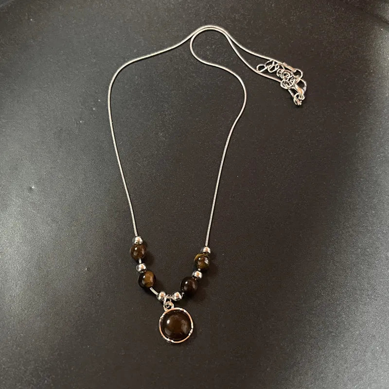 Vintage Leather Brown Stone Pendant Necklace Stacking Choker Temperament Clavicle Chain for Women Girl Autumn Winter Necklace