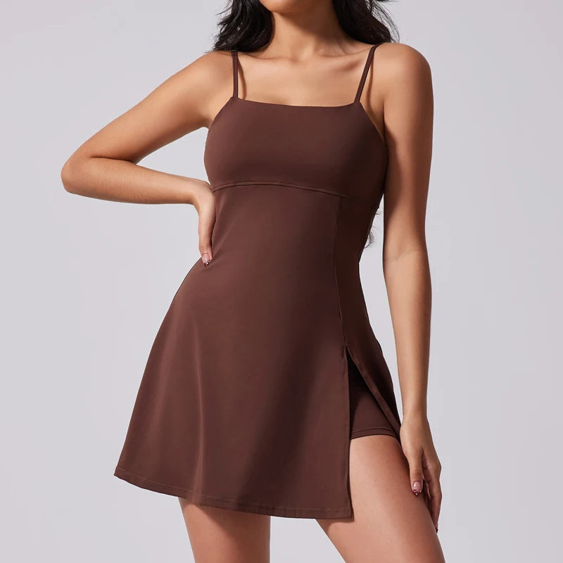 QINACTIVE Women's sports beautiful back dress Removable chest cushion cushion breathable outdoor yoga tennis skirt