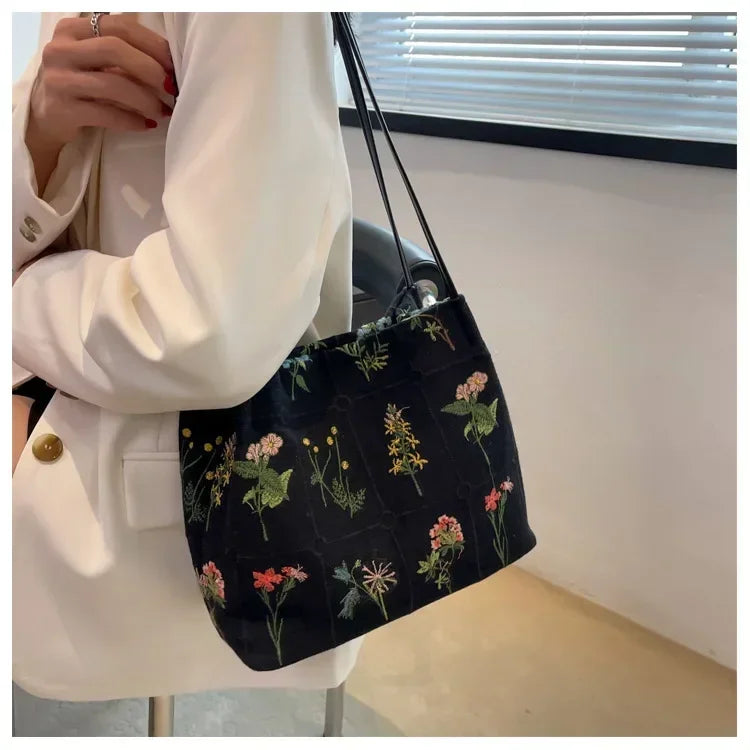New Chinese Style Retro Bag 2025 New Models Silk Jacquard Fashionable Minimalist Bag Single Shoulder Diagonal Cross Women's Bag